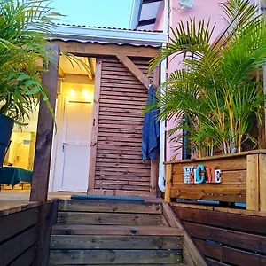  Appartement Studio Avec Vue Sur La Piscine Privee Et Jardin Clos A Anne Guadeloupe
